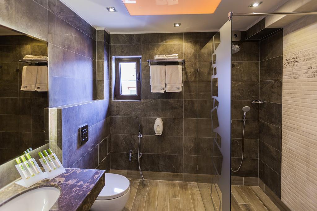 8 1/2 Art Guest House Plowdiw Zimmer foto